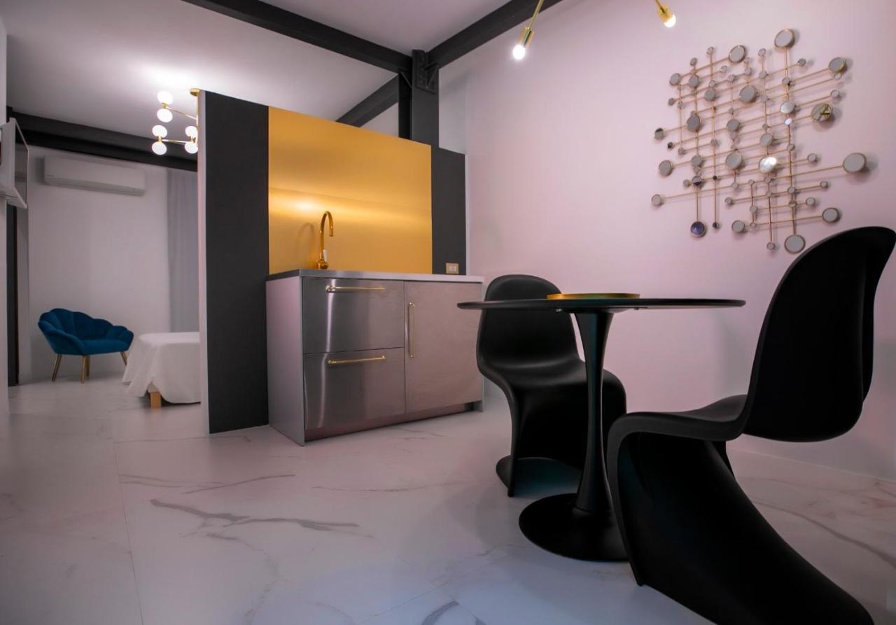 Azzoli Trapani - Apartments&Skypool - Adults Only Bagian luar foto