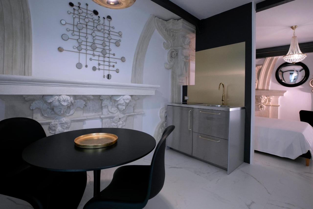 Azzoli Trapani - Apartments&Skypool - Adults Only Bagian luar foto