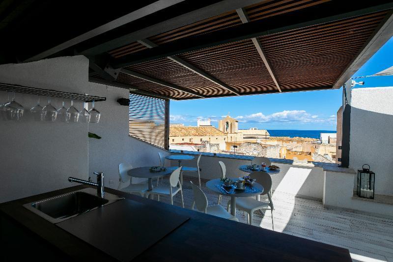 Azzoli Trapani - Apartments&Skypool - Adults Only Bagian luar foto