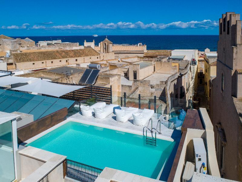 Azzoli Trapani - Apartments&Skypool - Adults Only Bagian luar foto
