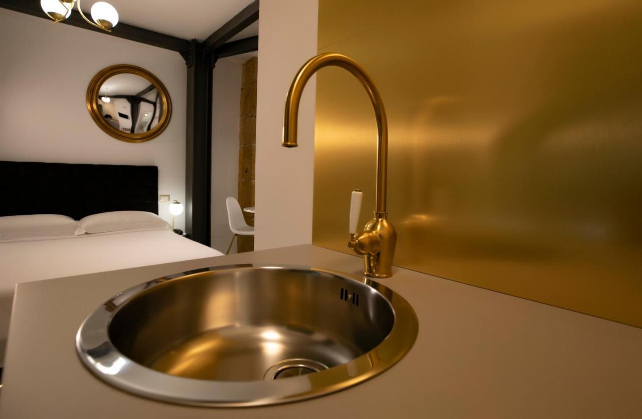Azzoli Trapani - Apartments&Skypool - Adults Only Bagian luar foto